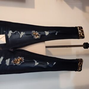 KanCan Mid Rise Leopard Ankle Skinny Jeans - Size 26